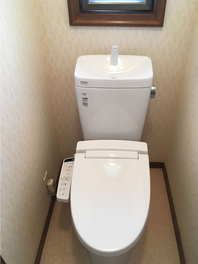 トイレを交換して明るい雰囲気に💡 トイレリフォーム！