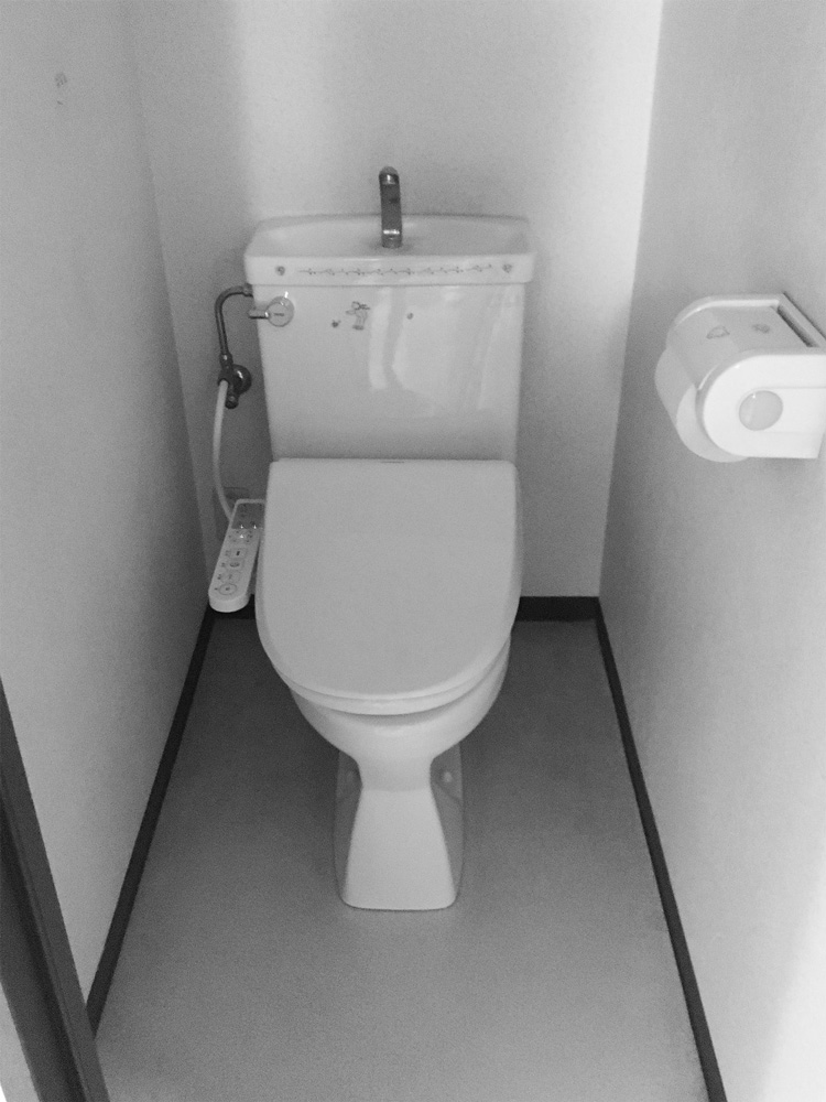 泉区T邸 トイレリフォーム 23万円／工期1日間 施工後