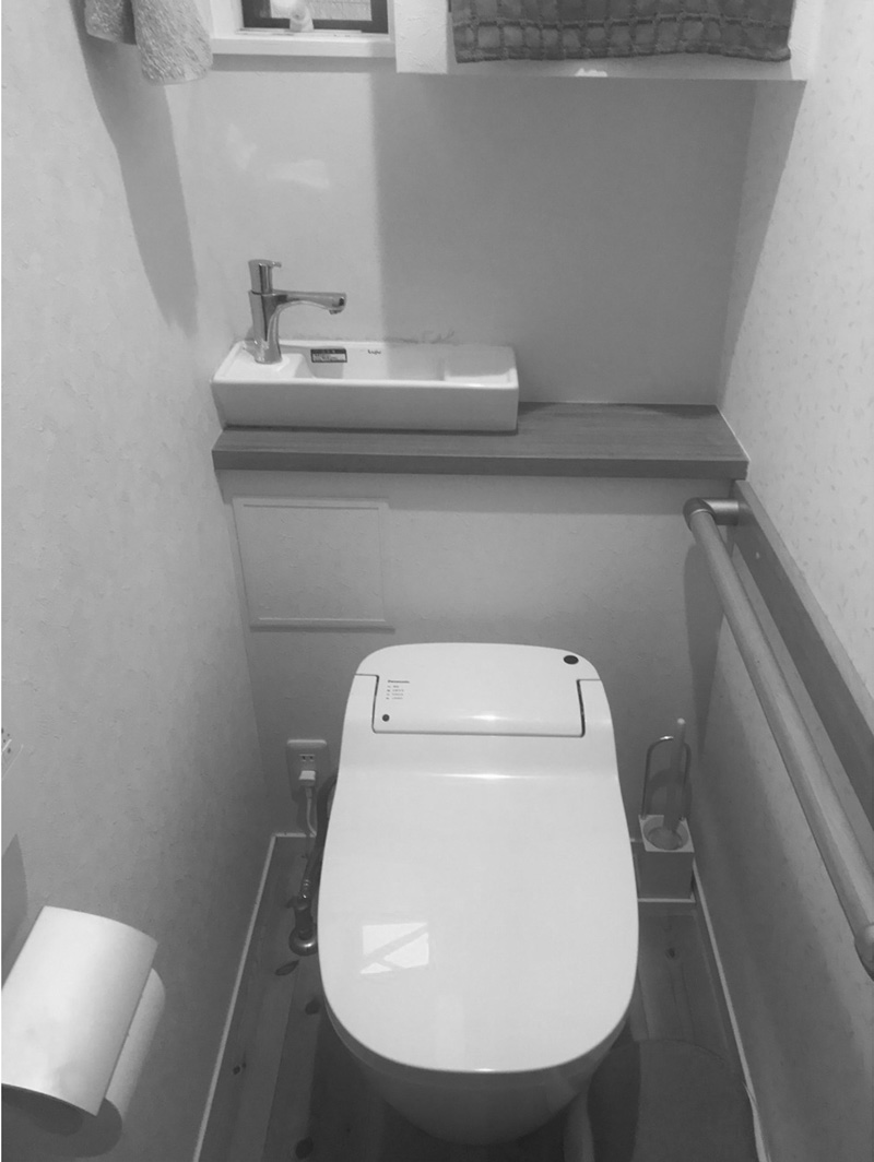 太白区K邸 トイレリフォーム 約50万円／2日間 施工後