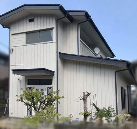 外壁・屋根の塗替えで、つやのある綺麗な外観にリフレッシュ🏡