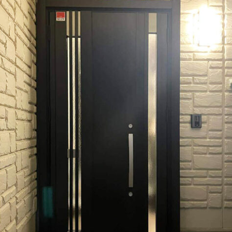 最短1日で完了！壊れてしまった玄関ドアをリフォーム🚪✨