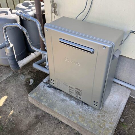 本格的に寒さを感じる前に給湯器交換工事🔥