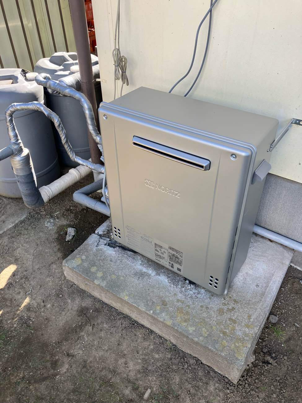 本格的に寒さを感じる前に給湯器交換工事🔥