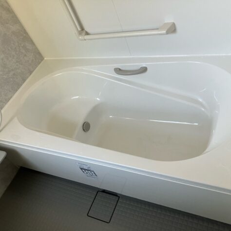 手すりで転倒リスクを軽減☁️浴室改修工事🛁