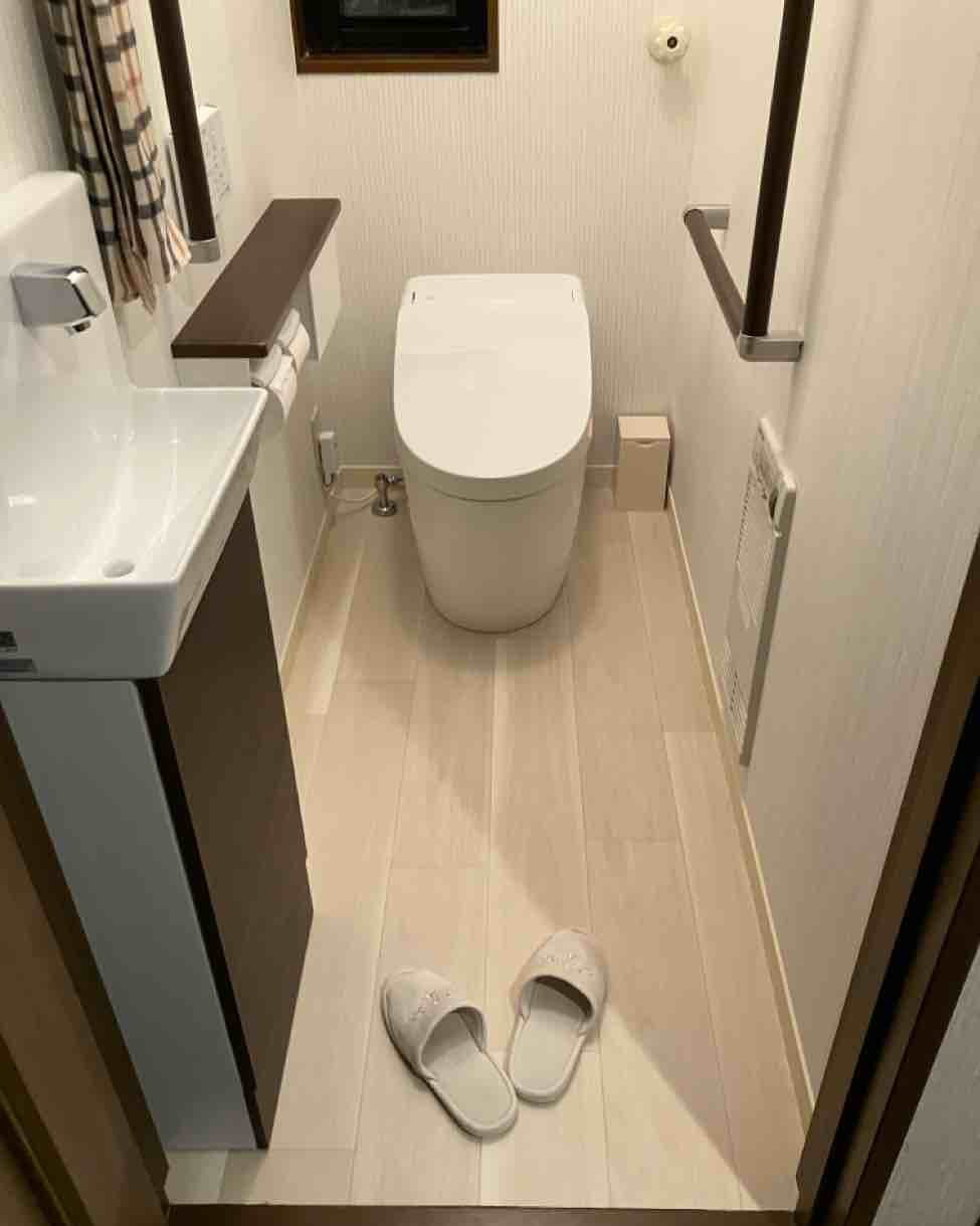 特殊な素材でお掃除楽々🧼トイレ交換工事