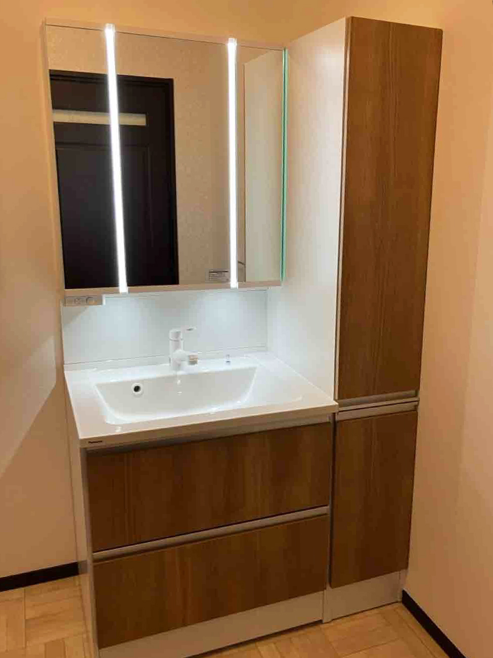 朝の準備も楽しく🪞洗面化粧台交換工事