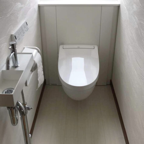 フロートタイプで床もお掃除しやすく🧹トイレ交換工事