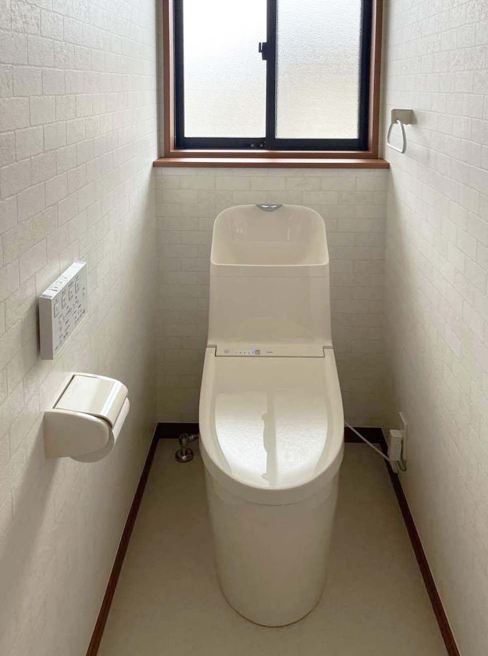 気になるにおいを軽減💨トイレ交換工事